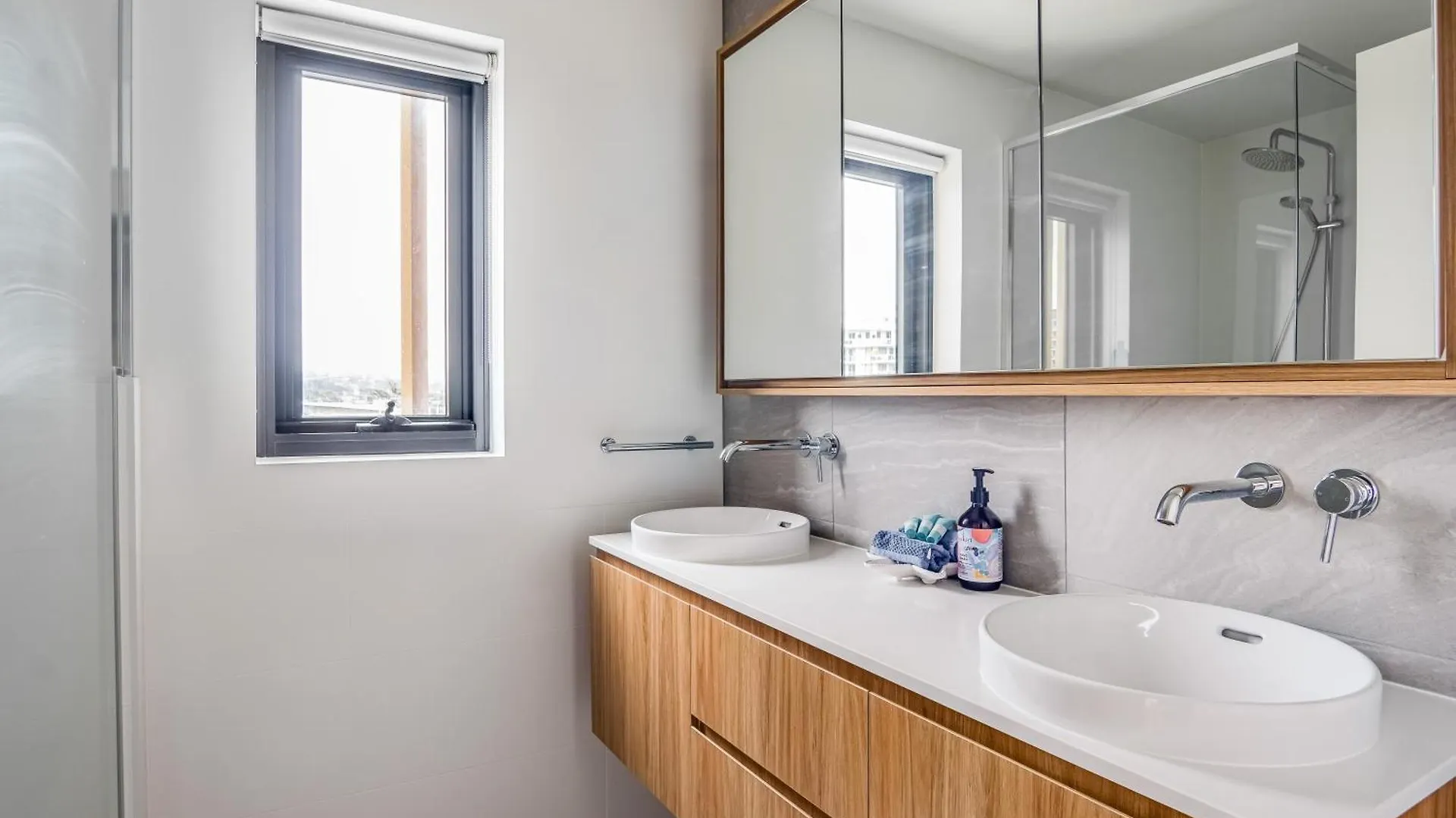 Palmy Ocean Oasis Apartment Gold Coast Australia