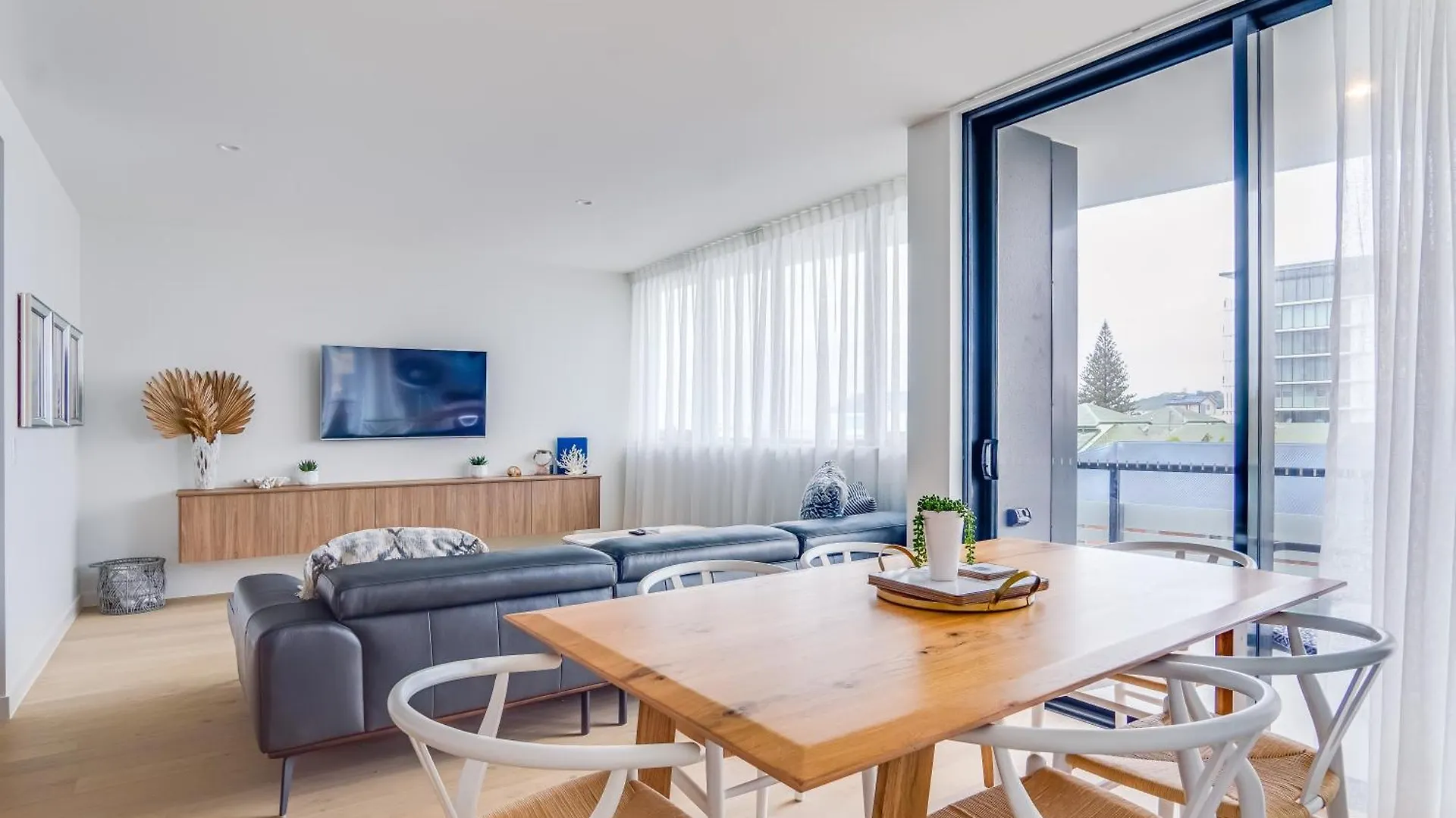 Palmy Ocean Oasis Apartment Gold Coast